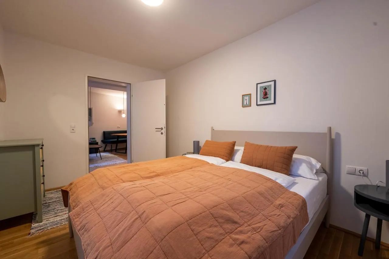 Noas Home Innsbruck Apartment